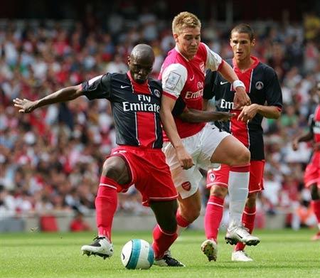 盈着欢笑与 盈着欢笑与