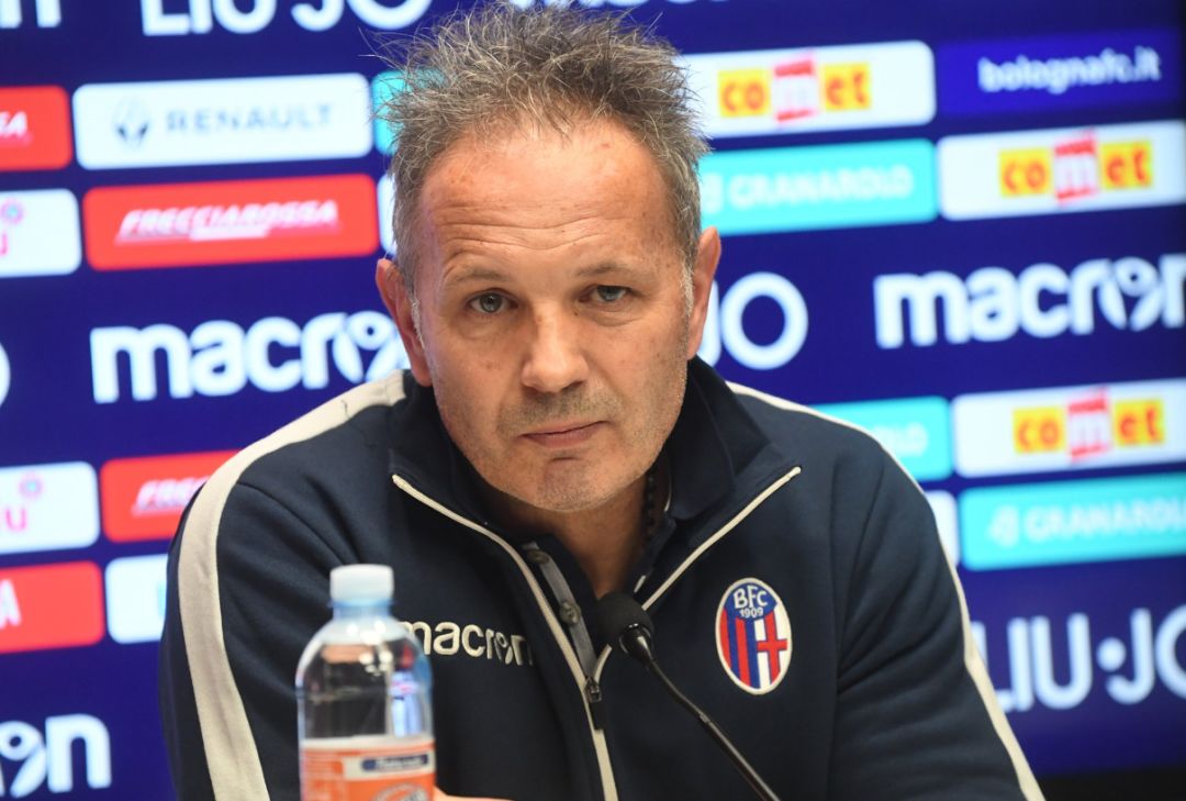 双方往往隔 双方往往隔